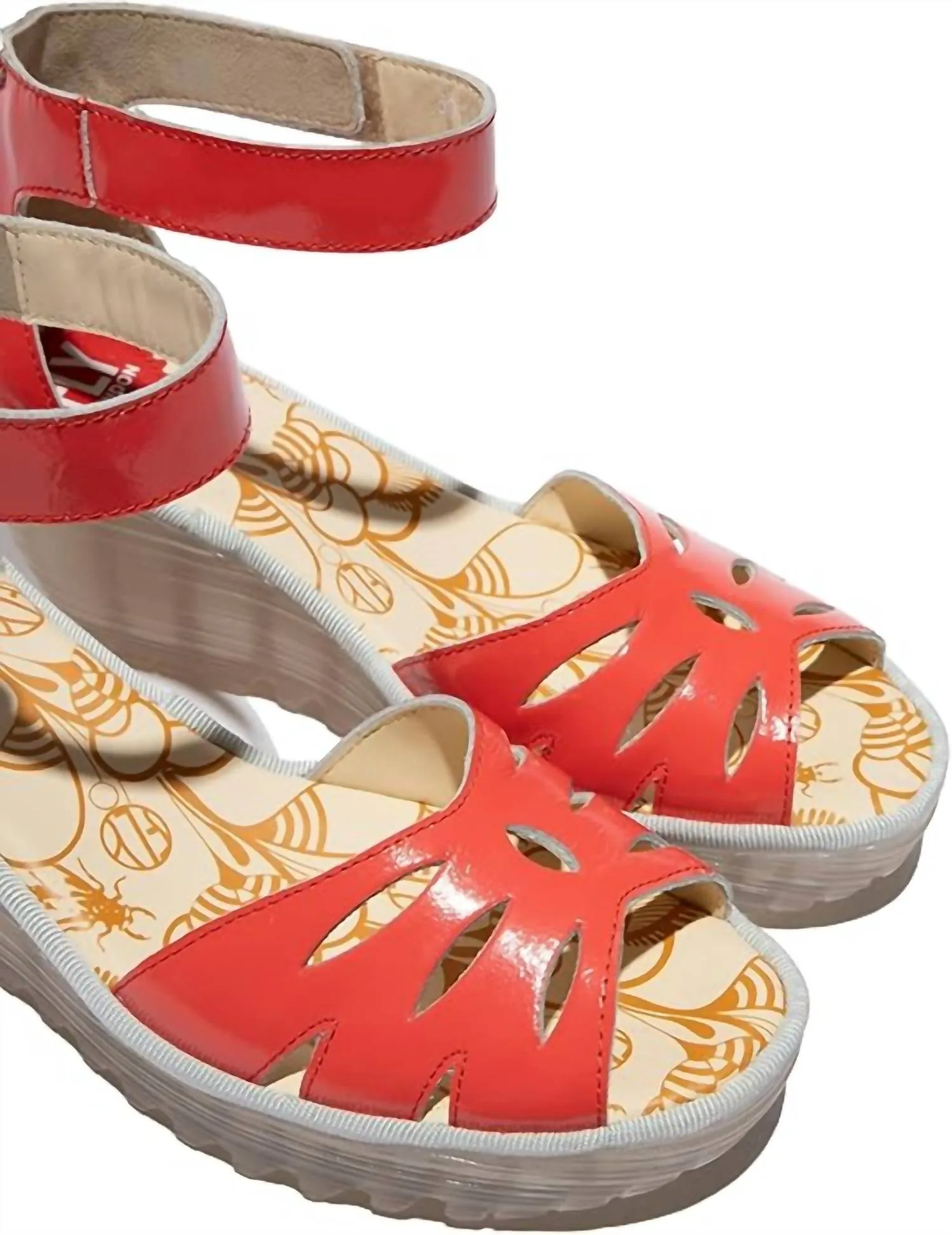 Women's Yelu545Fly Wedge Sandal In Scarlet